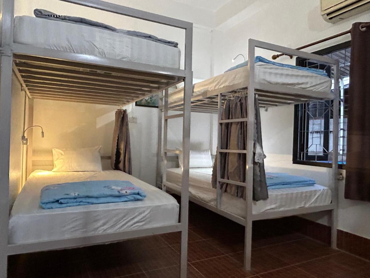 Vang Vieng Backpackers Hostel Extérieur photo