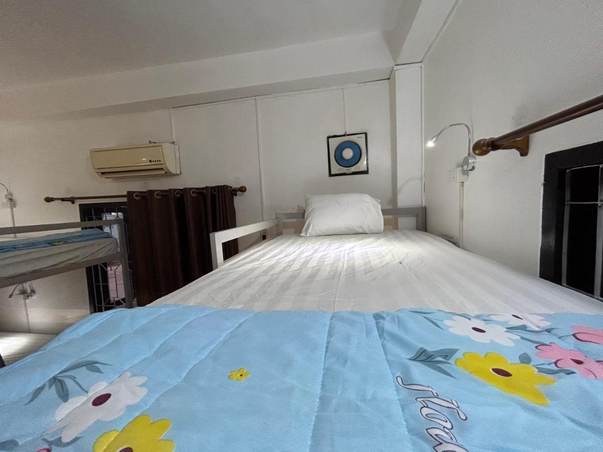 Vang Vieng Backpackers Hostel Extérieur photo