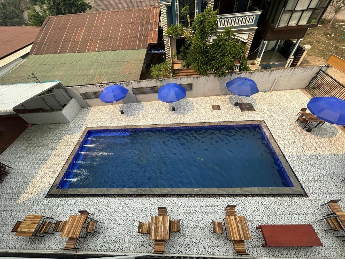 Vang Vieng Backpackers Hostel Extérieur photo