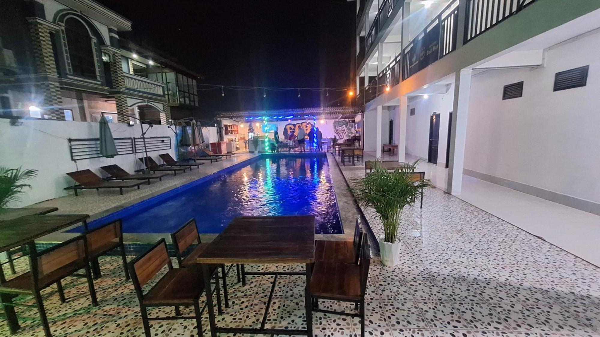 Vang Vieng Backpackers Hostel Extérieur photo